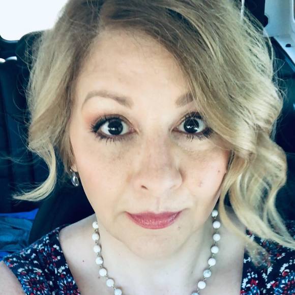 Meet your Posher, Christi - Picture 4 of 4